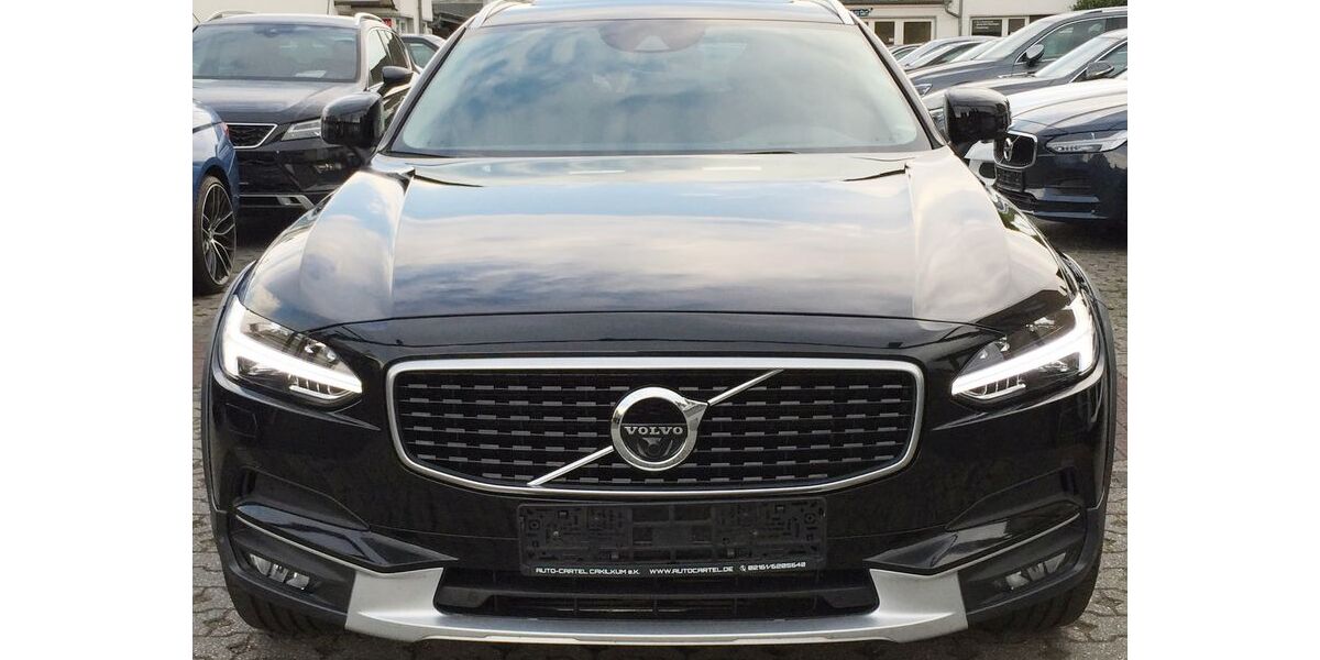 Volvo V90 Cross Country 53.924 km 24.998 &euro; Mönchengladbach 41063