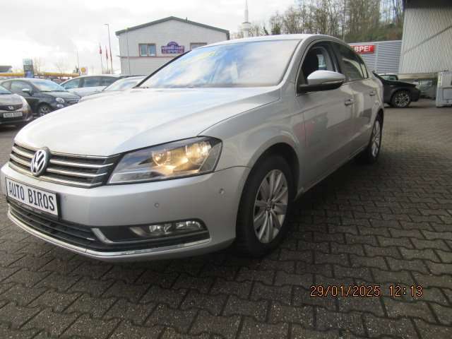 VW Passat 92.500 km 9.900 &euro; Mönchengladbach 41238