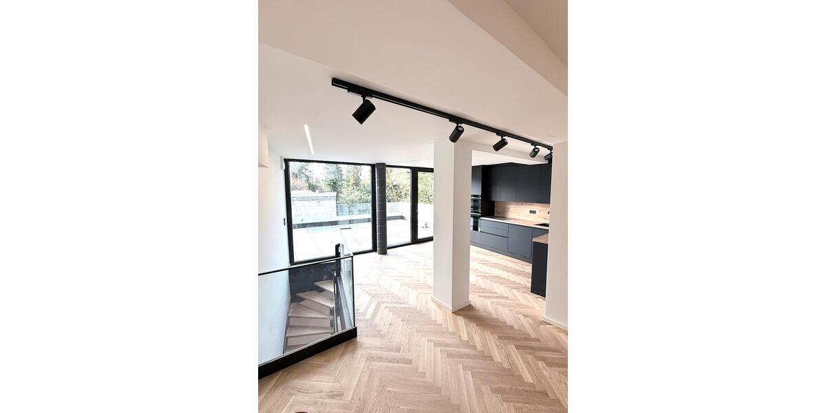 Terrassenwohnung Düsseldorf Pempelfort - 3 Zimmer, 118 m&sup2;, 2.800&euro; | Angebot:26250323